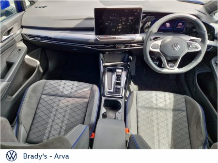 2024 Volkswagen Golf - photo 2