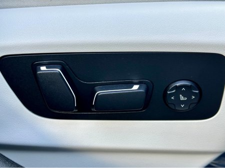 2026 BMW 5-Series - photo 16