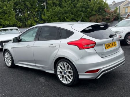 2017 Ford Focus - photo 4