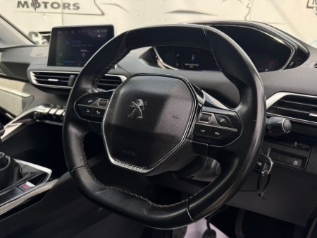 2018 Peugeot 5008 - photo 15