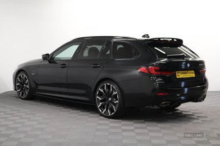 2023 BMW 5-Series - photo 5