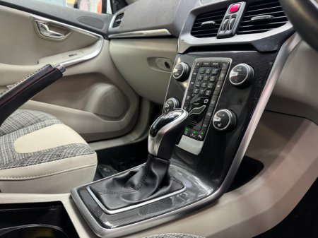 2018 Volvo V40 - photo 14