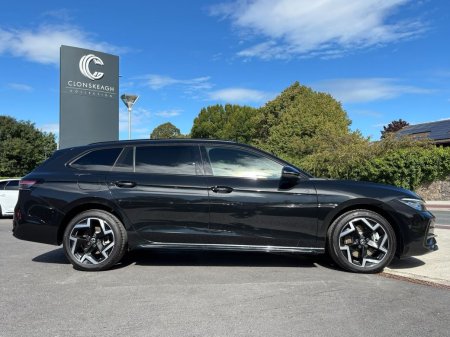 2025 Volkswagen Passat - photo 2