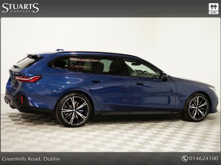 2025 BMW 5-Series - photo 24