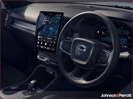 2027 Volvo EX40 - photo 2