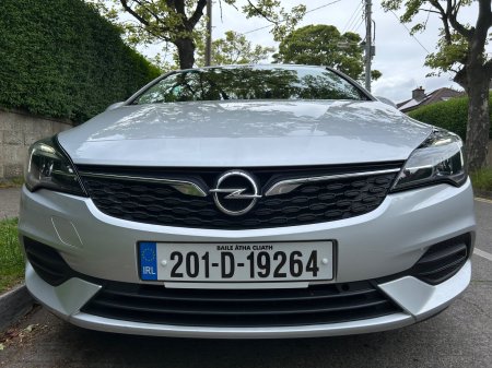2020 Opel Astra - photo 2