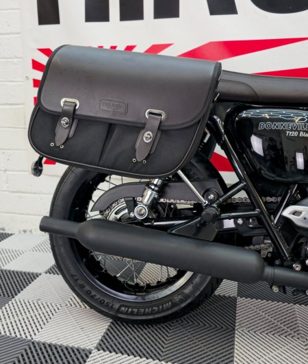 2023 Triumph Bonneville - photo 2