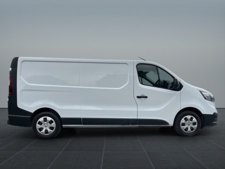 2023 Renault Trafic - photo 2