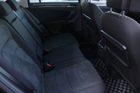 2020 Volkswagen Tiguan - photo 16
