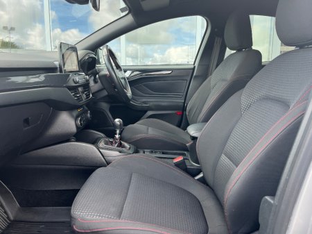 2020 Ford Focus - photo 6