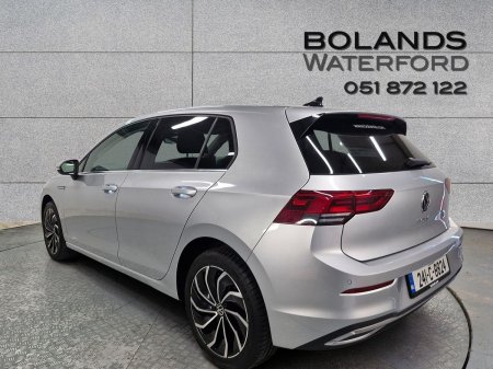 2024 Volkswagen Golf - photo 2