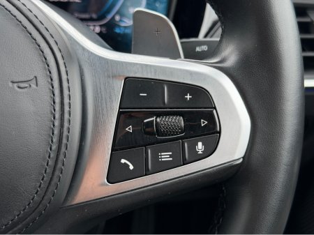 2022 BMW 3-Series - photo 23
