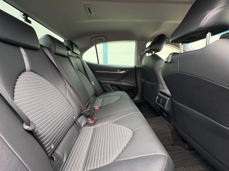 2021 Toyota Camry - photo 6