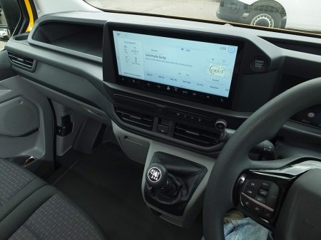 2025 Ford Transit Custom - photo 20