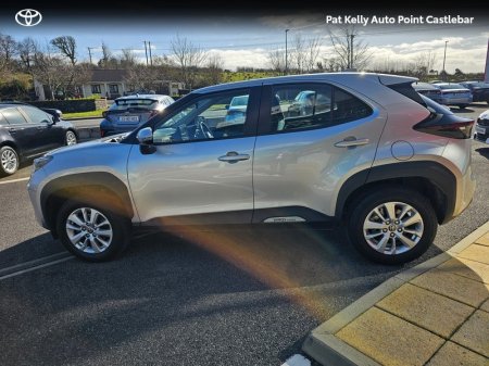 2025 Toyota Yaris Cross - photo 18