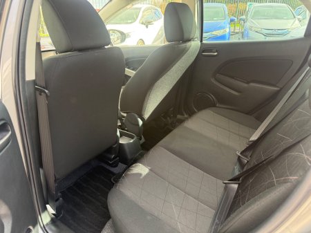 2013 Mazda Demio - photo 8