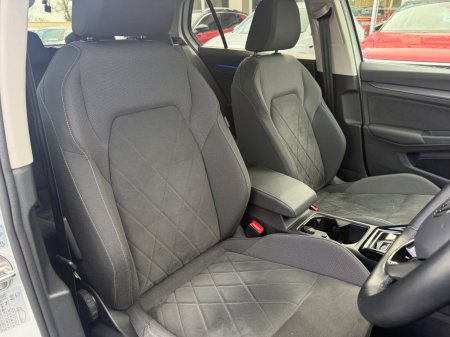2024 Volkswagen Golf - photo 10