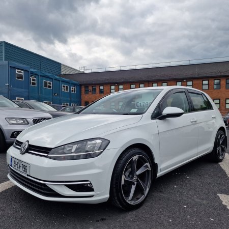 2019 Volkswagen Golf - photo 2