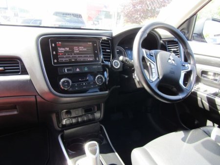 2017 Mitsubishi Outlander - photo 10