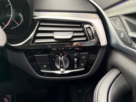 2017 BMW 5-Series - photo 23