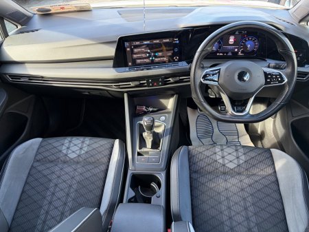 2021 Volkswagen Golf - photo 2