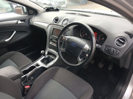 2014 Ford Mondeo - photo 24