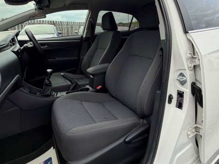 2017 Toyota Corolla - photo 24
