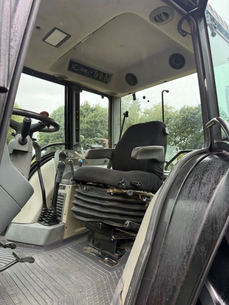 2004 Valtra 8050 - photo 12