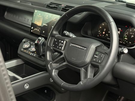 2025 Land Rover Defender - photo 9