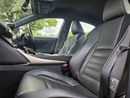 2016 Lexus IS - photo 10