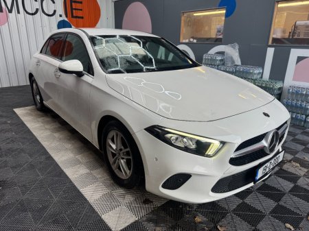 2019 Mercedes-Benz A-Class 2019 MERCEDES-BENZ A200D 2.0 AUTOMATIC / CRUISE CONTROL / 360 PARKING CAMERA / ELECTRIC MEMORY & HEA