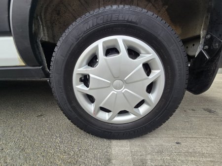2020 Ford Transit - photo 12