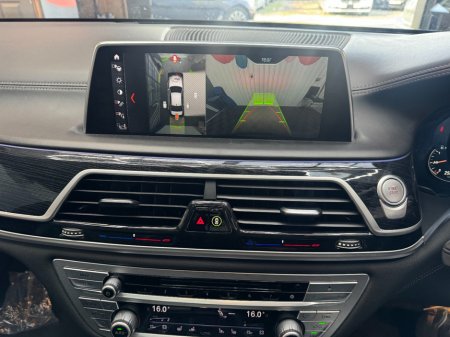 2017 BMW 7-Series - photo 10
