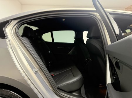 2025 BMW 5-Series - photo 13