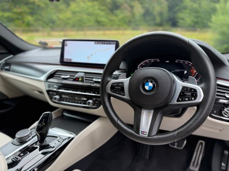 2021 BMW 5-Series - photo 12
