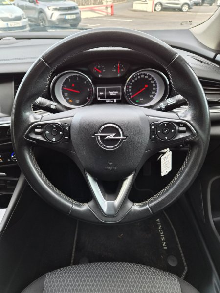 2022 Opel Insignia - photo 14