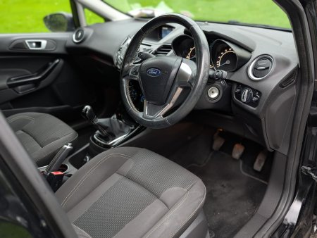 2017 Ford Fiesta - photo 8