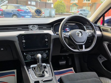 2020 Volkswagen Passat - photo 24