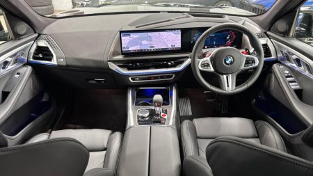 2025 BMW XM - photo 8