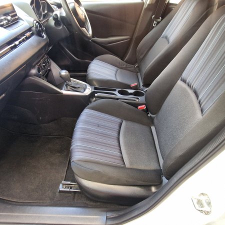 2016 Mazda Demio - photo 14
