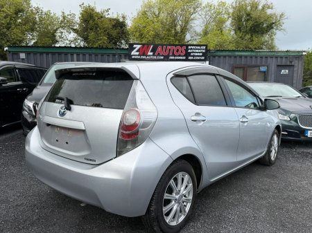 2013 Toyota Aqua - photo 7