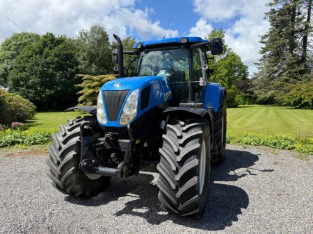 2015 New Holland T7.250 - photo 10