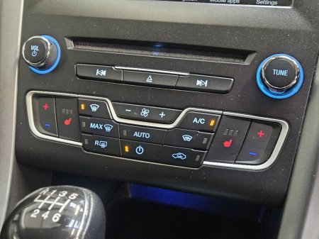 2018 Ford Mondeo - photo 14