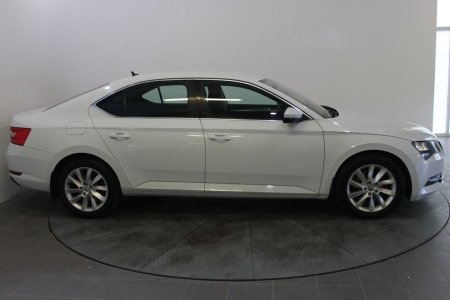 2017 Skoda Superb - photo 2