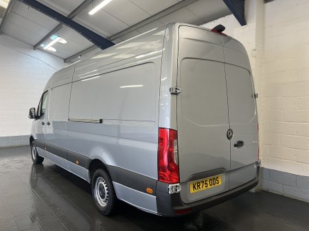 2025 Mercedes-Benz Sprinter - photo 4
