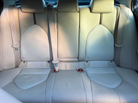 2018 Toyota Camry - photo 12