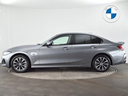 2024 BMW 3-Series - photo 3