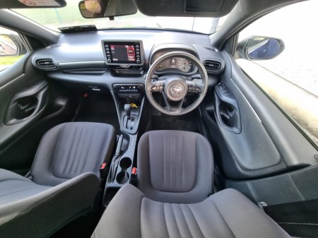 2021 Toyota Yaris - photo 17