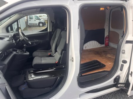2021 Opel Combo - photo 14
