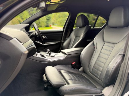 2022 BMW 3-Series - photo 17